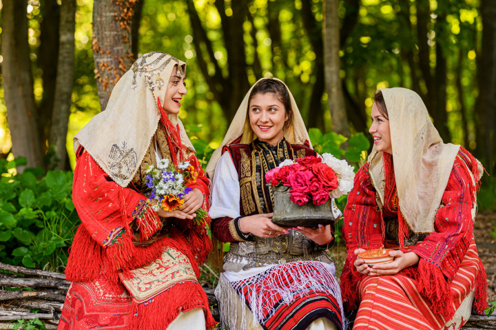 Индивидуални фотосесии - Момичета с носии 3