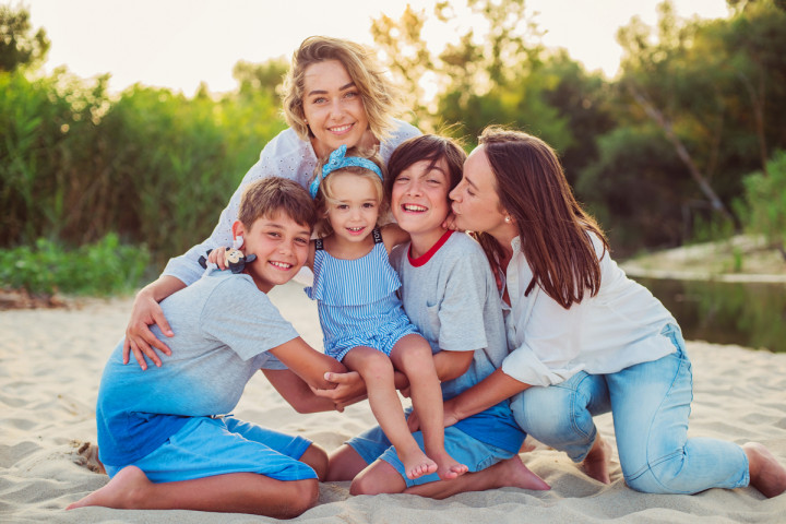 Семейни фотосесии - Сестри с деца 8