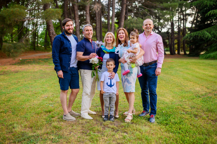 Семейни фотосесии - Семейна фотосесия с вуйчо, баба и дядо 1