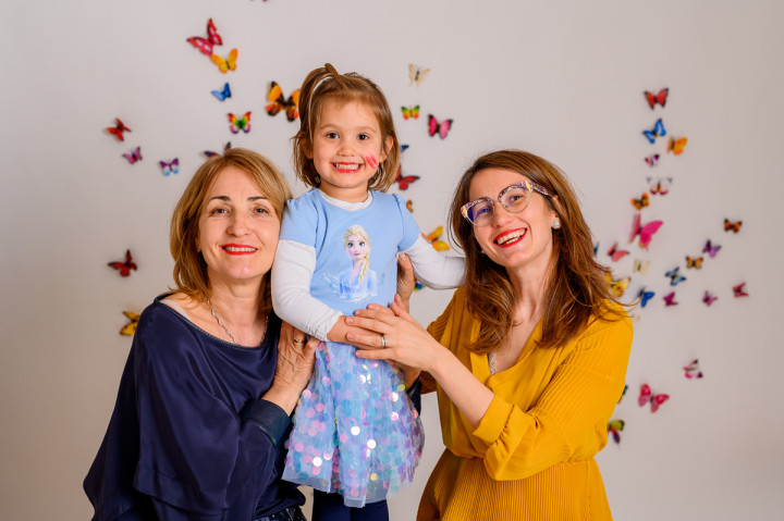 Пролетно-Великденски фотосесии - Колелиеви-момичета 1