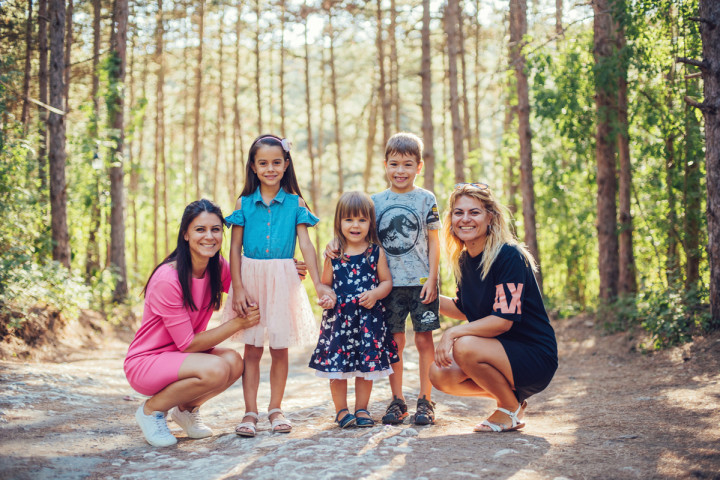 Семейни фотосесии - Сестри с деца 2 2