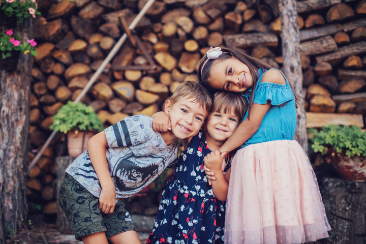 Семейни фотосесии - Сестри с деца 2 3