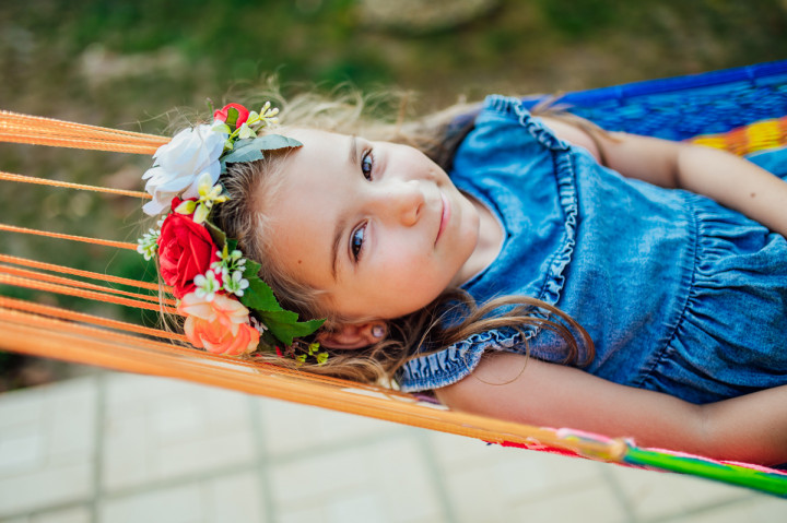 Семейни фотосесии - Фамилна фотосесия в двора 1