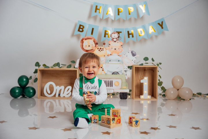 Детски фотосесии - Виктор Smash cake 1