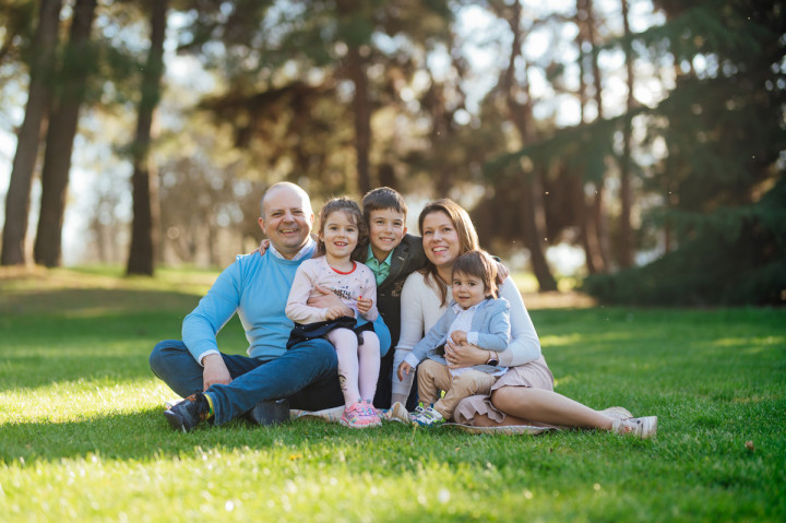 Семейни фотосесии - Фамилия в парка 1