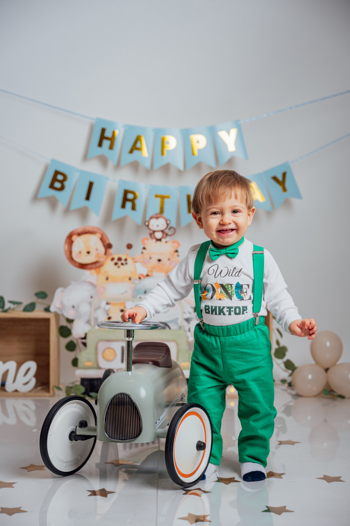 Детски фотосесии - Виктор Smash cake 3