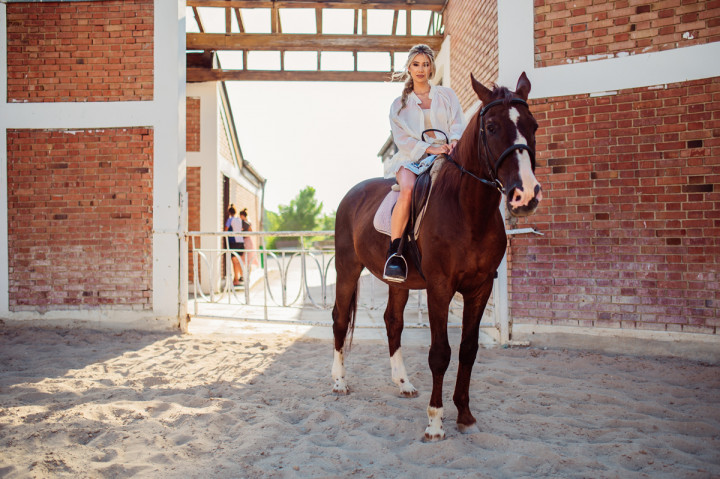Индивидуални фотосесии - Дария на езда 2
