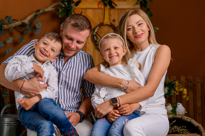 Пролетно-Великденски фотосесии - София и Папи 1