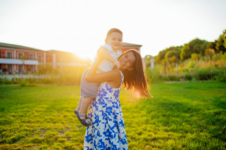 Семейни фотосесии - Сестри с деца на плажа 4