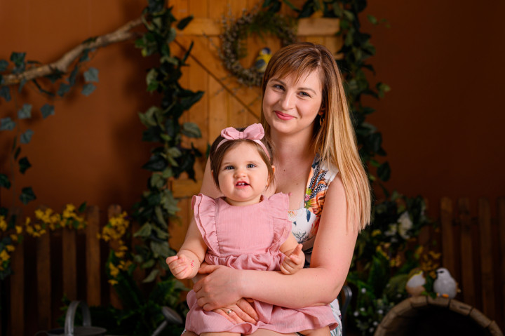 Пролетно-Великденски фотосесии - Плами, мама и татко 2