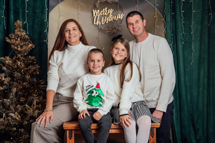 Коледни фотосесии  - Семейство Щереви 2024 1
