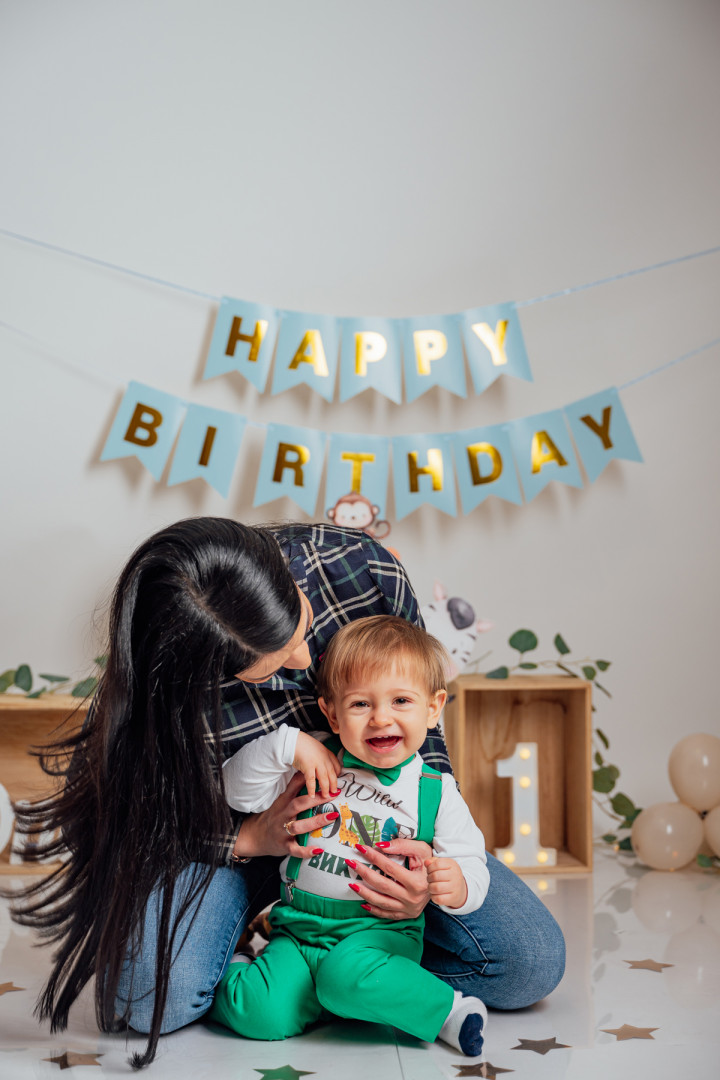 Детски фотосесии - Виктор Smash cake 7