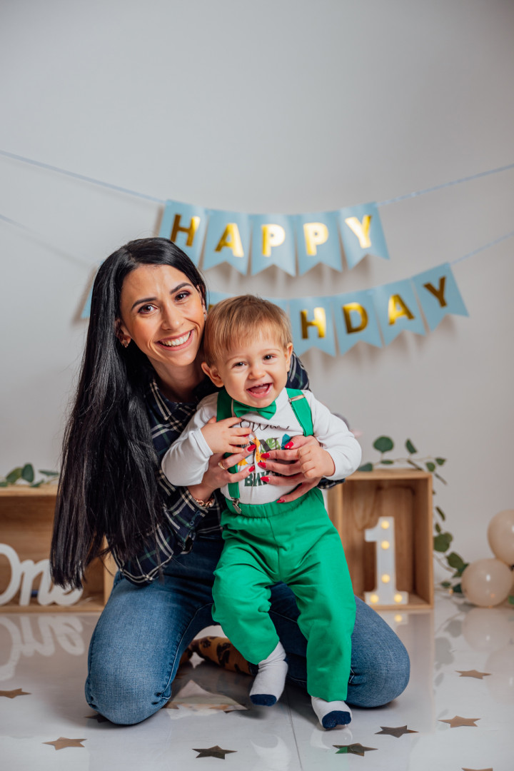 Детски фотосесии - Виктор Smash cake 8