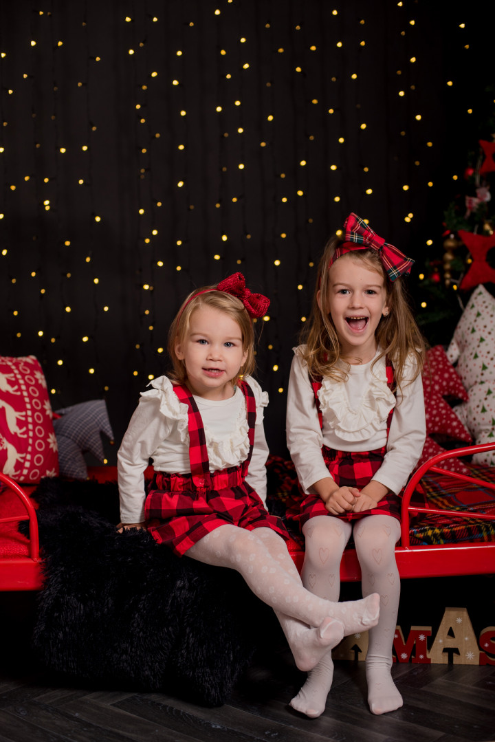 Коледни фотосесии  - Коледна фотосесия на Дария и Вики 4