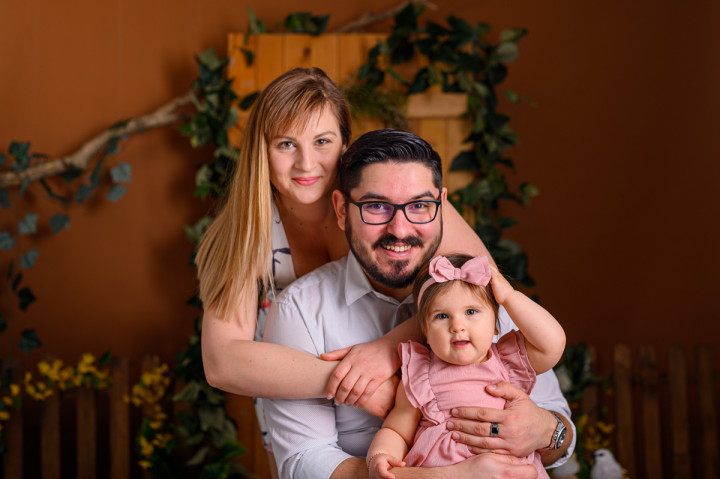 Пролетно-Великденски фотосесии - Плами, мама и татко 4