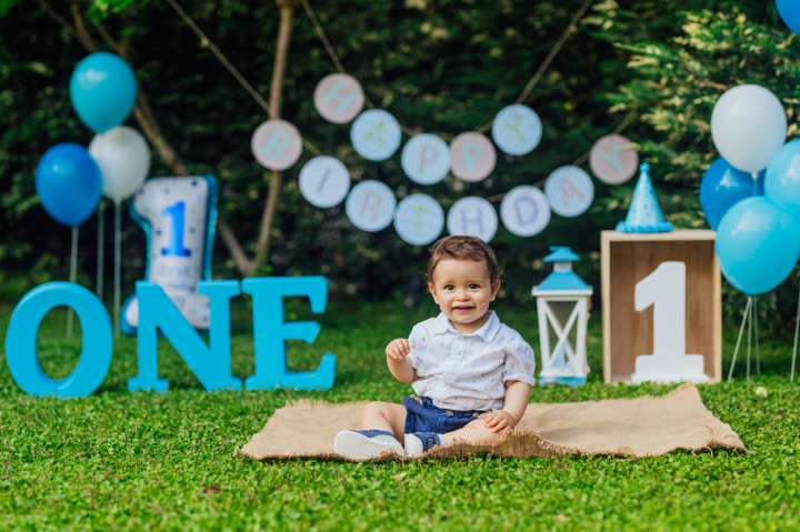 Детски фотосесии - Борко размазва торта 4