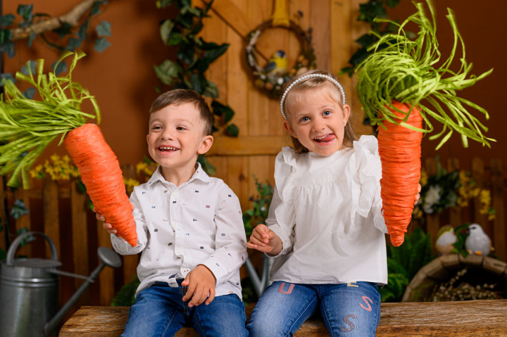 Пролетно-Великденски фотосесии - София и Папи 4