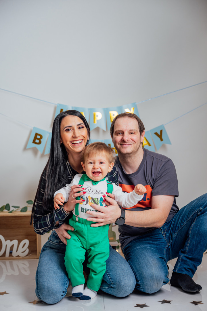 Детски фотосесии - Виктор Smash cake 10