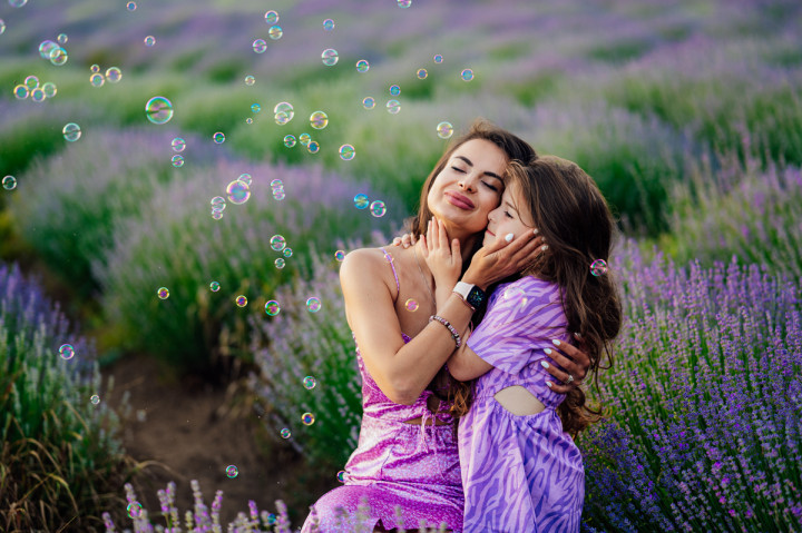 Семейни фотосесии - Фамилия в лавандула 6