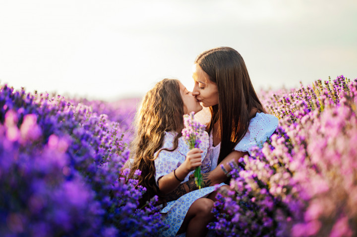 Семейни фотосесии - Марая в лавандула 2