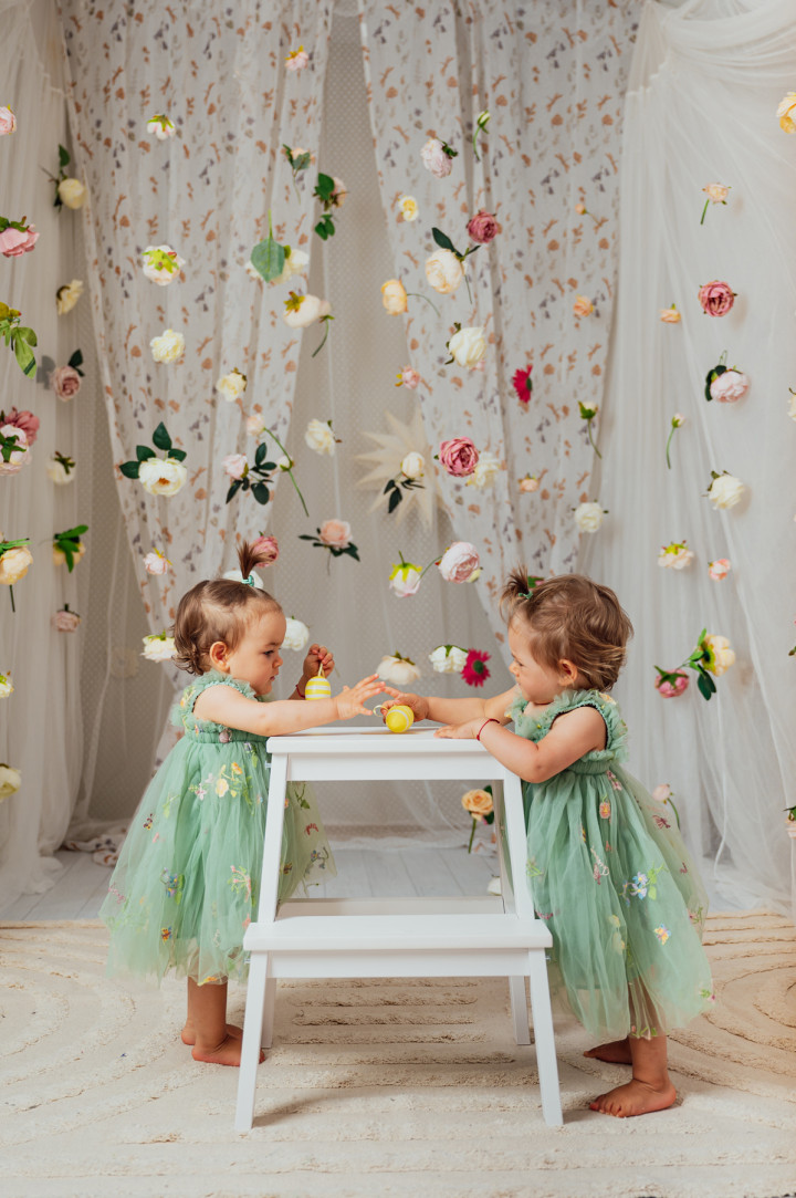 Детски фотосесии - Калина и Елица 10