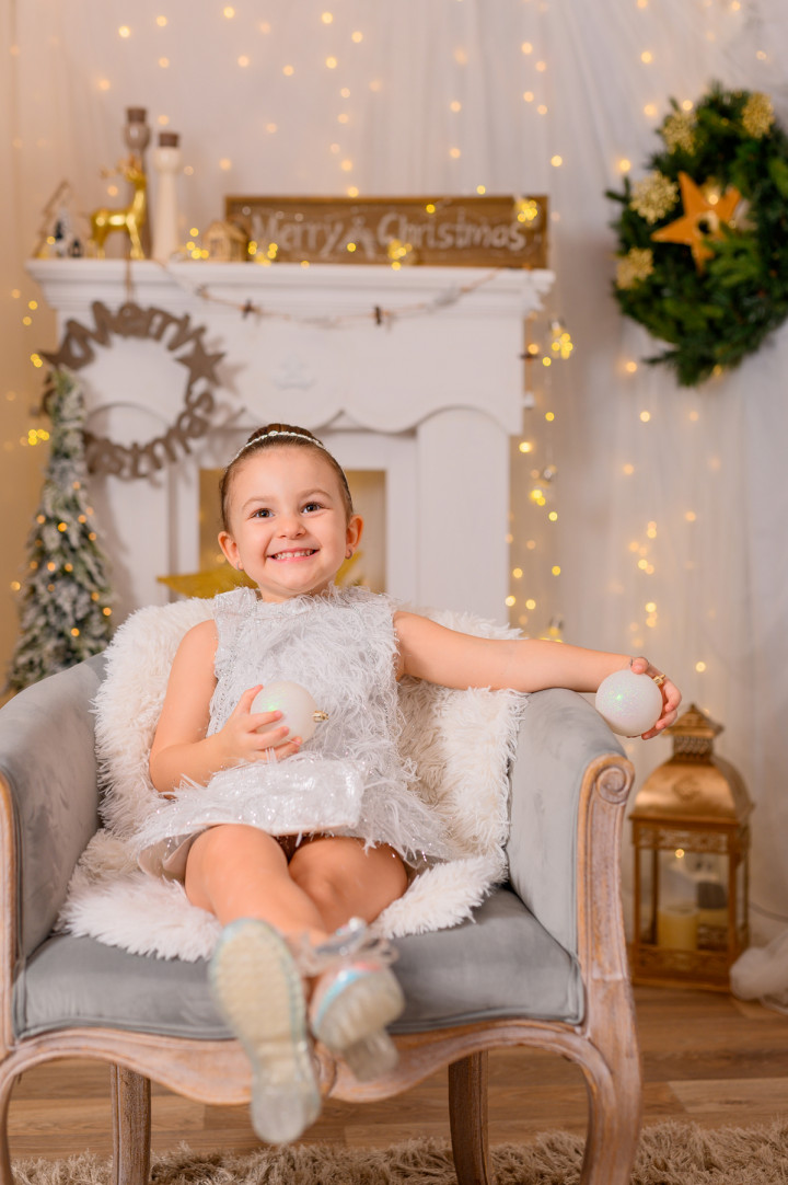 Коледни фотосесии  - Мия, мама и баба 6