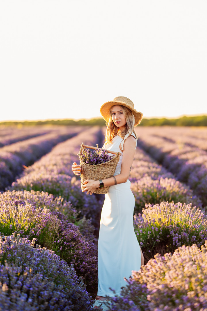 Индивидуални фотосесии - Дария в лавандула 9