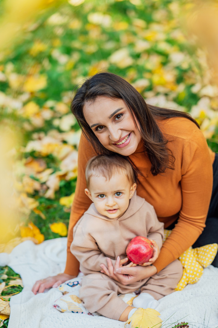 Семейни фотосесии - Есенна фотосесия на Сами 8