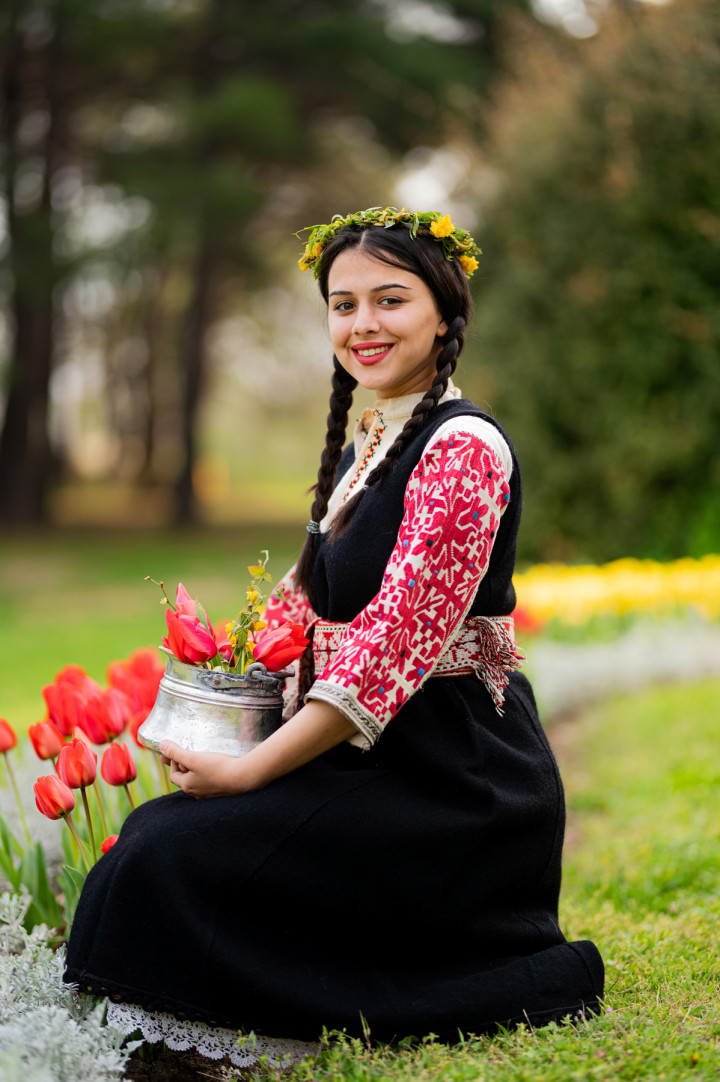 Индивидуални фотосесии - Момичета с носии 10