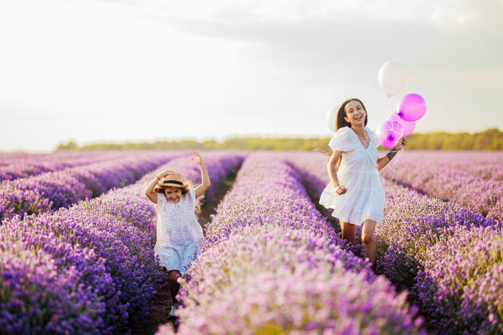 Семейни фотосесии - Марая в лавандула 7
