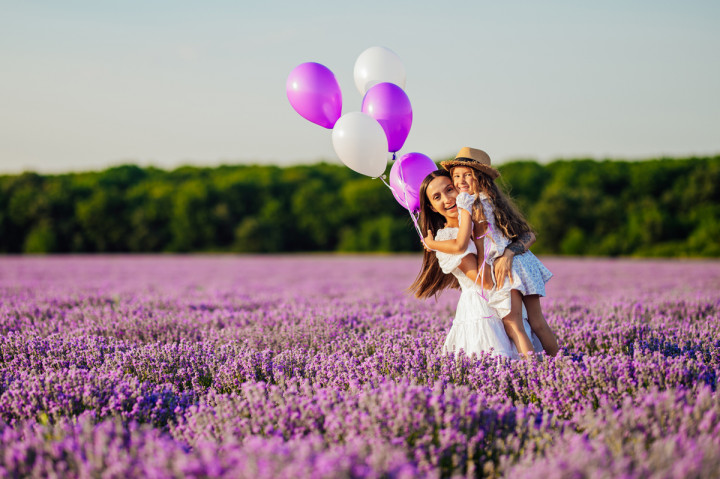 Семейни фотосесии - Марая в лавандула 8