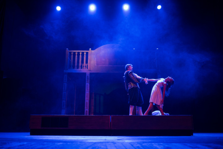 Театър - Комичната илюзия 8