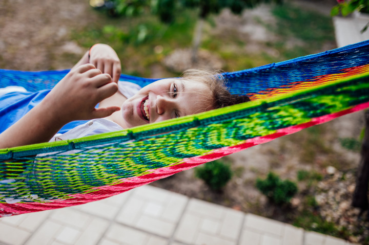 Семейни фотосесии - Фамилна фотосесия в двора 10