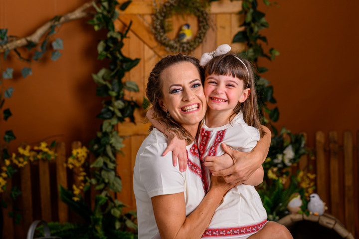 Пролетно-Великденски фотосесии - Дани, Лора, мама и вуйчо 4