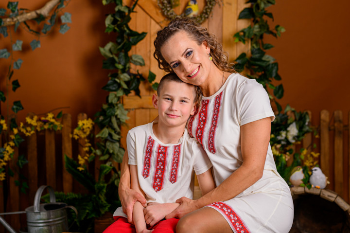 Пролетно-Великденски фотосесии - Дани, Лора, мама и вуйчо 6