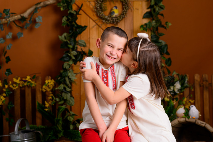 Пролетно-Великденски фотосесии - Дани, Лора, мама и вуйчо 9