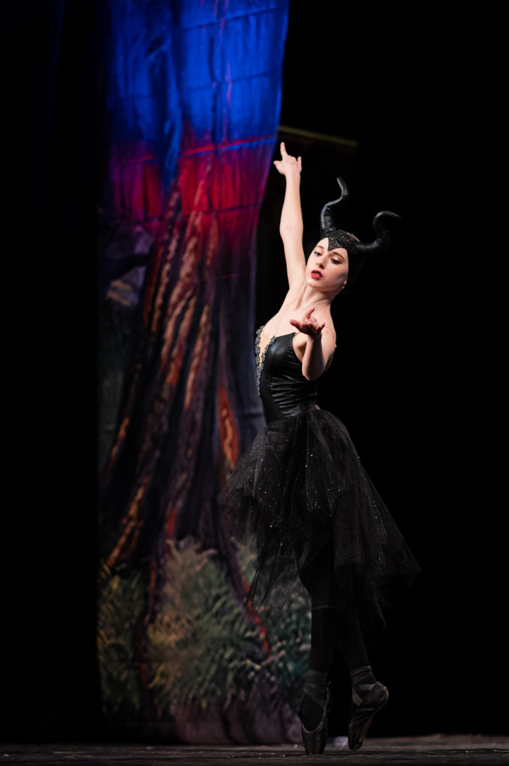 Театър - Злодеида, балет Реверанс 10