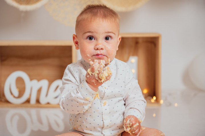 Детски фотосесии - Smash cake Филип 1