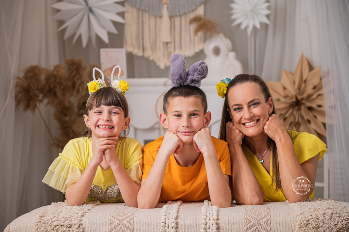 Пролетно-Великденски фотосесии - Дани и Лора 2023 10