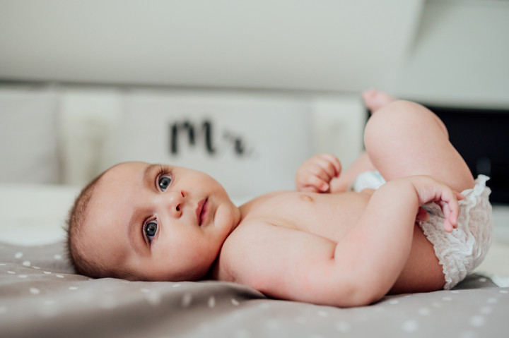 Бебешки фотосесии - Калоян у дома 4