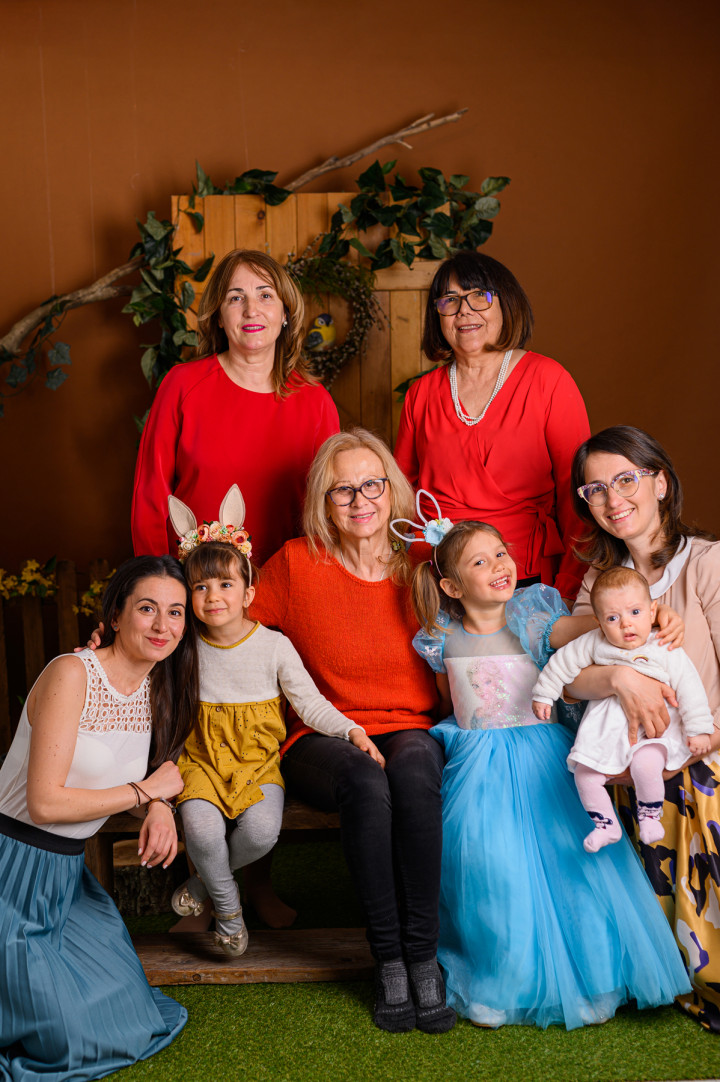 Пролетно-Великденски фотосесии - 3 поколения момичета 4