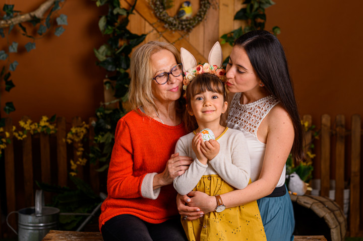 Пролетно-Великденски фотосесии - 3 поколения момичета 7