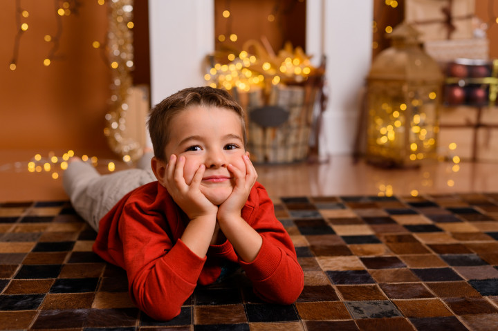 Детски фотосесии - Коледна фотосесия на Косе, мама и татко 10