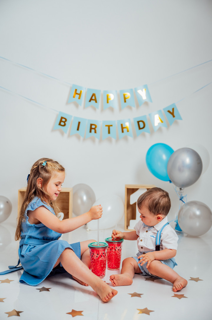 Детски фотосесии - Ванко smash cake 8