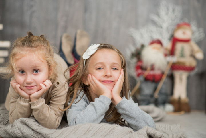 Детски фотосесии - Коледна фотосесия на Калина и Деа 3