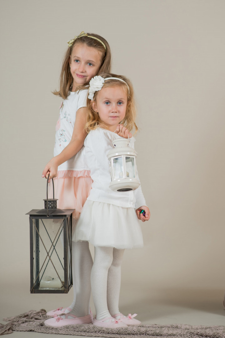 Детски фотосесии - Коледна фотосесия на Калина и Деа 8