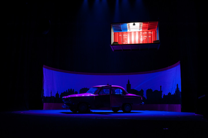 Театър - Доходно място 6