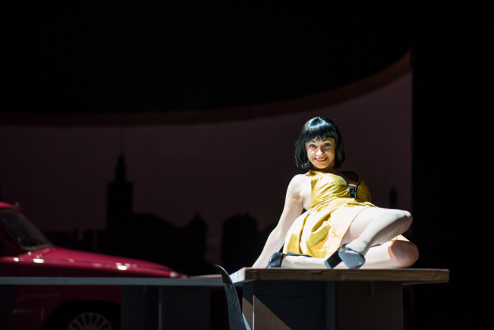 Театър - Доходно място 8