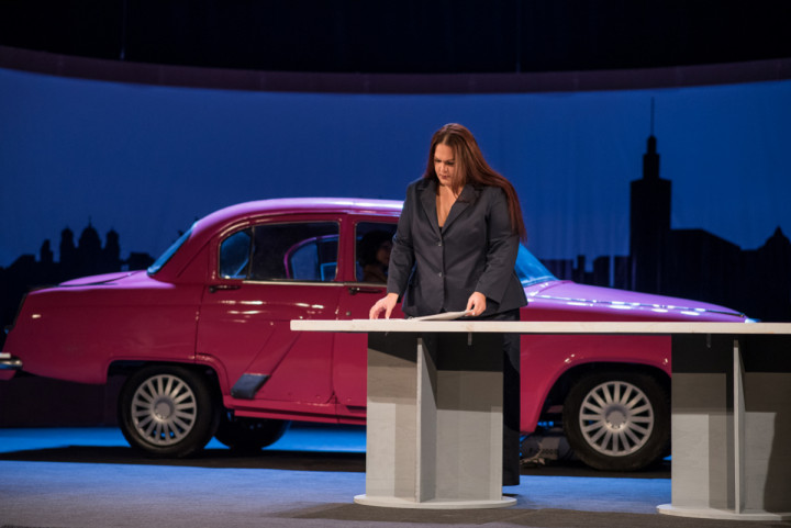 Театър - Доходно място 9