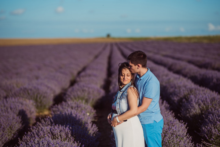 Фотосесия на бременна - Маргарита в лавандула 2